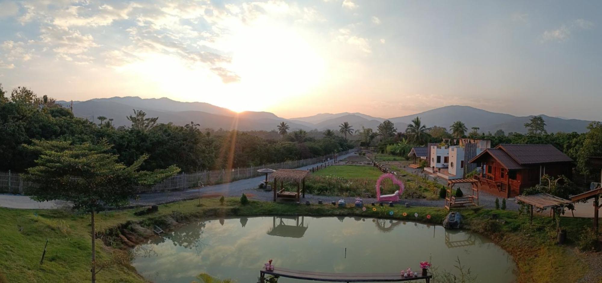 ม่วนใจ๋ปันสุข โฮมสเตย์แอนคาเฟ่ Muanjai Punsuk Homestay And Cafe Chom Thong Exteriör bild
