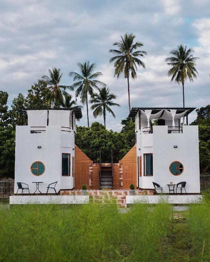 ม่วนใจ๋ปันสุข โฮมสเตย์แอนคาเฟ่ Muanjai Punsuk Homestay And Cafe Chom Thong Exteriör bild